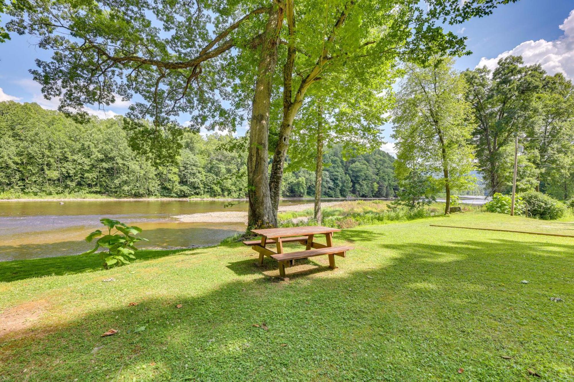 Charming Parsons Cabin With Grill On The Cheat River Bagian luar foto
